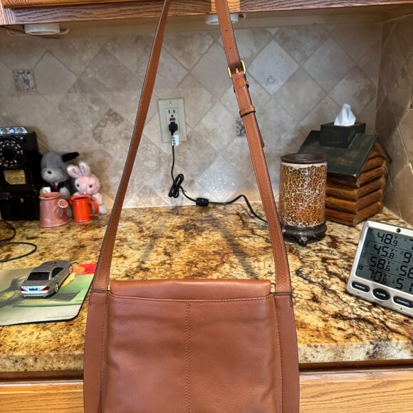 Vince Camuto Livy Crossbody Warm Caramel Handbag Purse 9" x 9 1/2" x 2" - Picture 8 of 8